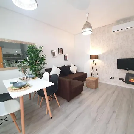 Apartament Alamos *